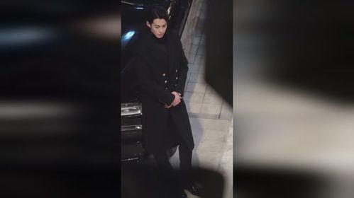 王鹤棣娱乐吃大瓜视频,揭秘明星幕后生活片段  第3张