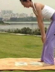 瑜珈减肥视频,轻松瘦身的视频教程指南 第1张 瑜珈减肥视频,轻松瘦身的视频教程指南 第1张